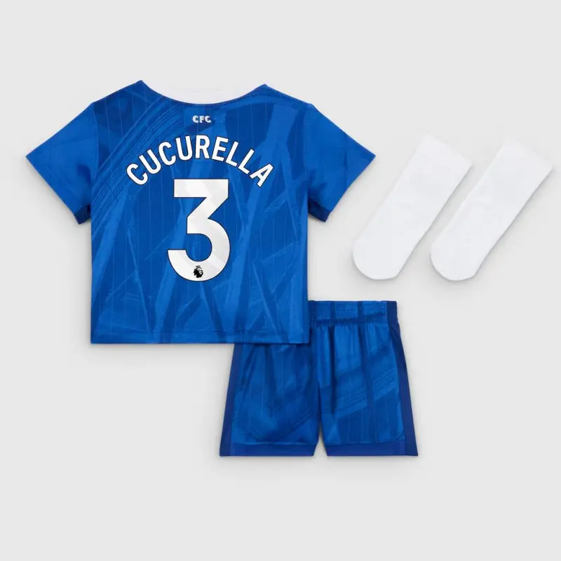 Chelsea chelsea nike heimstadion-kit 2025-26 – kleinkinder mit cucurella 3-aufdruck Trikot - Exklusive Chelsea Fußballbekleidung Chelsea chelsea nike heimstadion-kit 2025-26 – kleinkinder mit cucurella 3-aufdruck Trikot - Exklusive Chelsea Fußballbekleidung